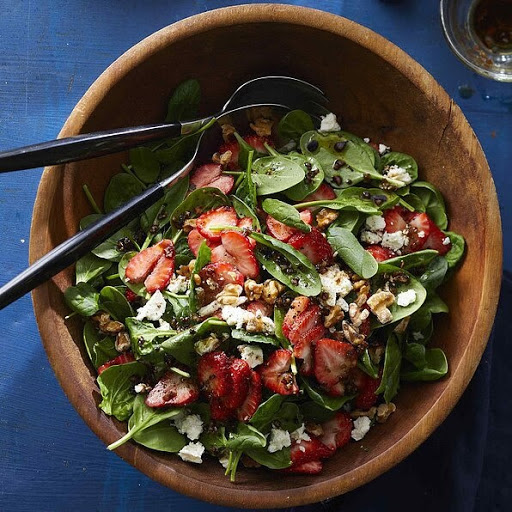 Recipe: Spinach-Strawberry Salad with Feta & Walnuts